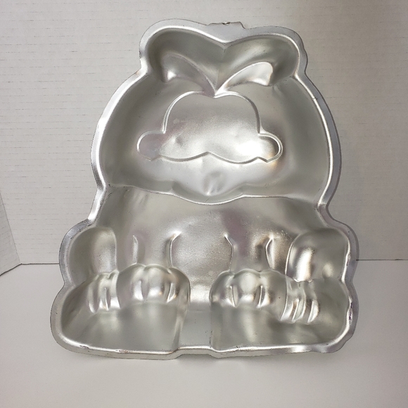 WILTON GARFIELD CAKE PAN - Picture 3 of 6